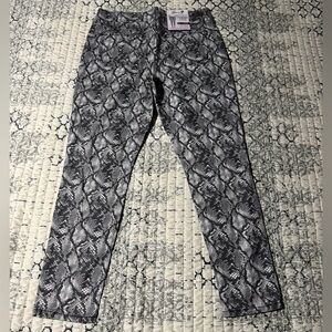 Seven7 Tummy Less High Rise Skinny Snake Skin Jeans Size 16 New with Tags
